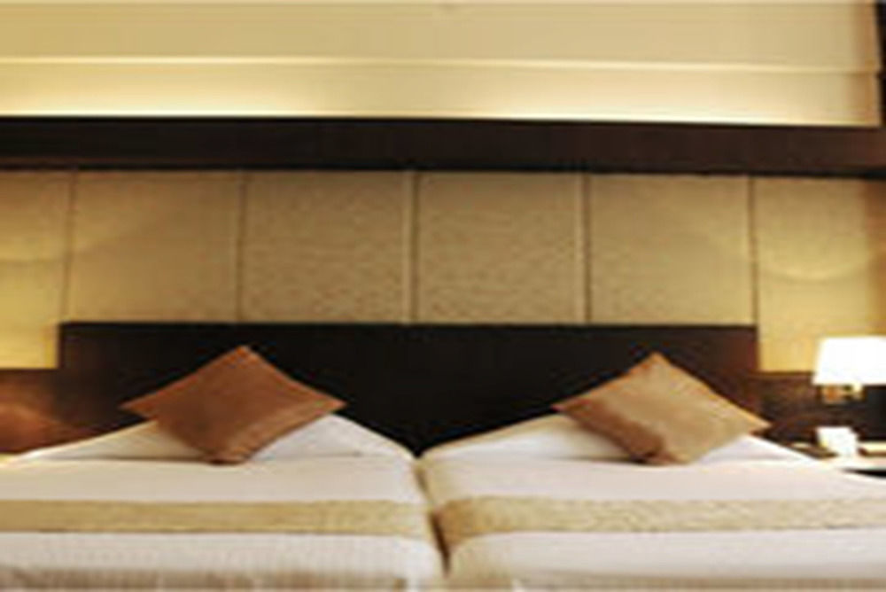 Отель Asia Hotel Bangkok Бангкок